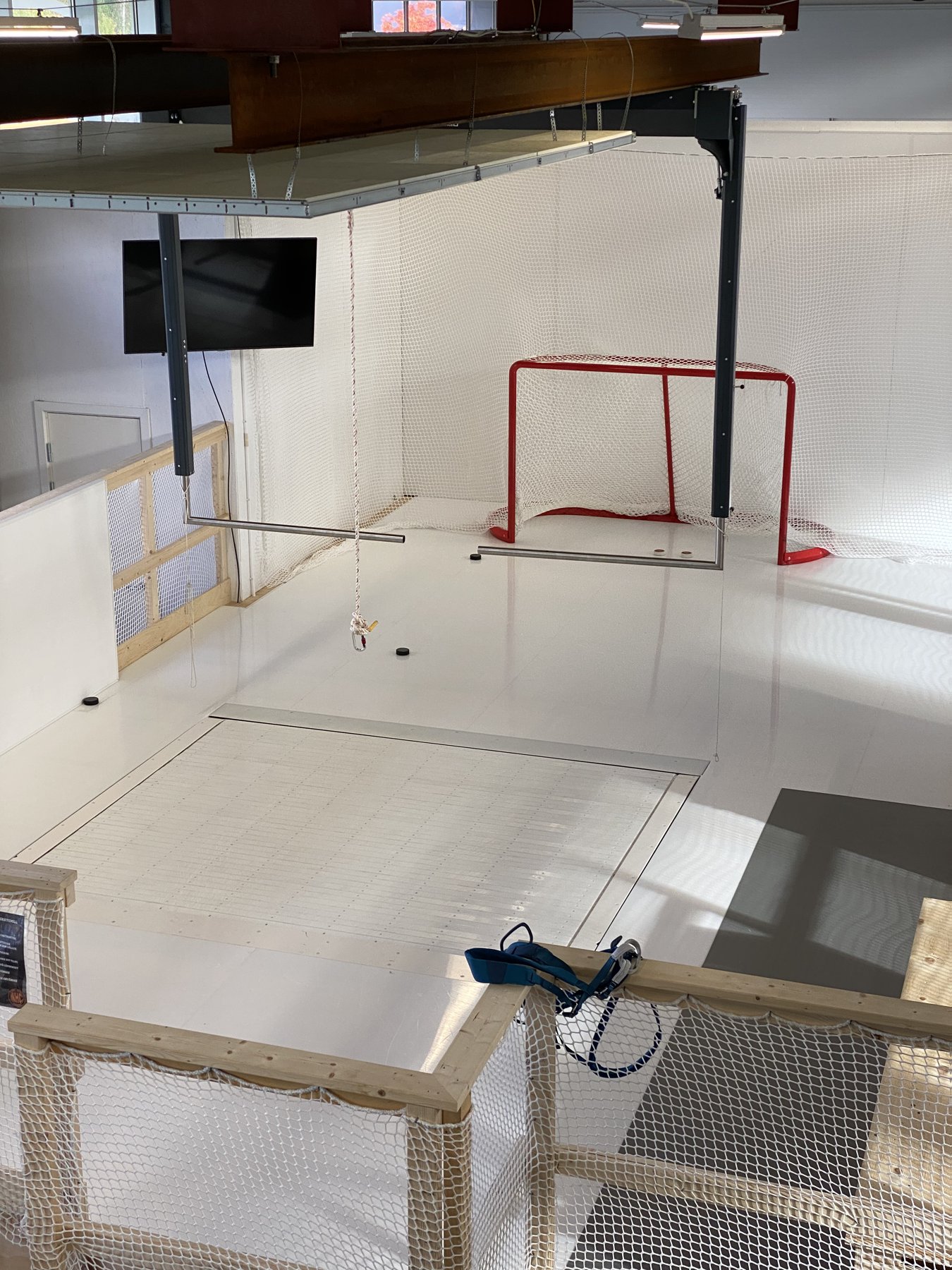 Skatemill and hockey goal at Nordic Hockey Center in Stenungsund
