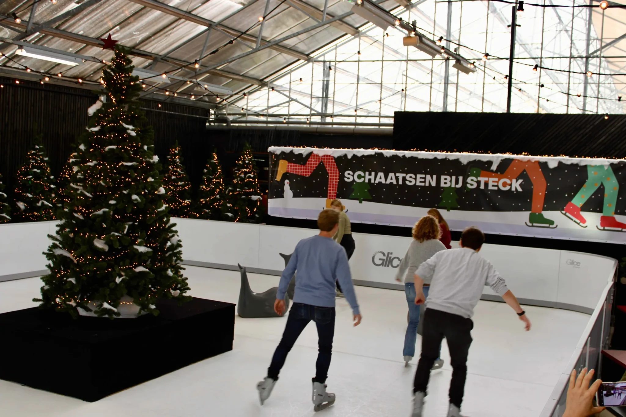 Ervaar de Wintermagie op de duurzame Schaatsbaan bij STECK Utrecht!